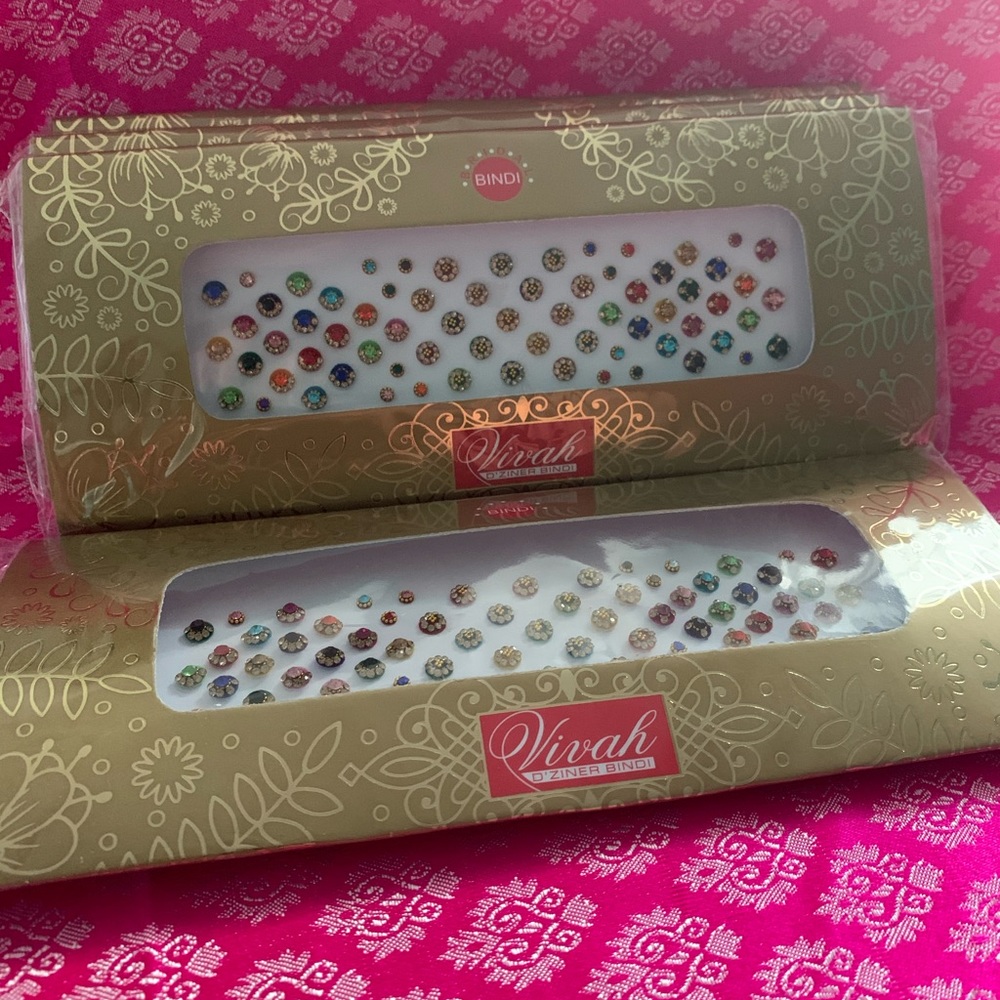 BINDIS WITH RHINESTONES - Circle Shape - Picture 6 of 6
